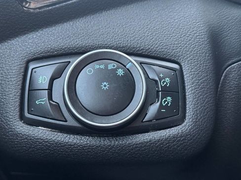 Used 2017 Ford Escape Titanium image 19