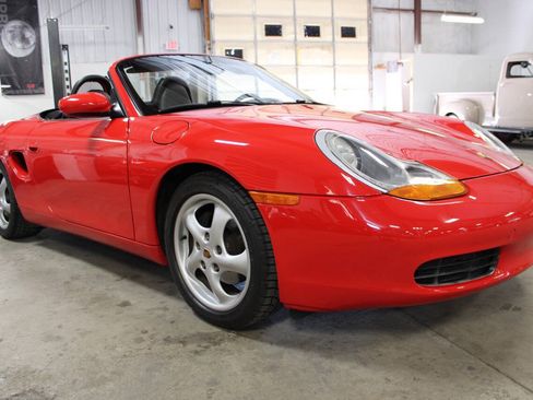 Used 1997 Porsche Boxster RWD image 34
