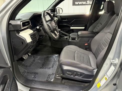 Used 2024 Toyota Tacoma TRD Sport w/ TRD Sport Upgrade Package image 10