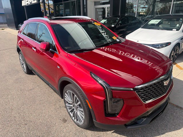 Used 2024 Cadillac XT4 Premium Luxury w/ Technology Package AWD/4WD image 2
