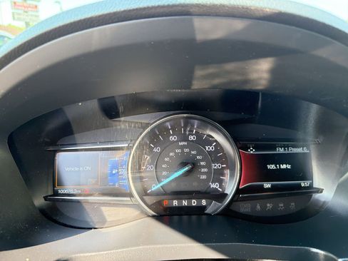 Used 2018 Ford Explorer XLT w/ Equipment Group 202A FWD image 39