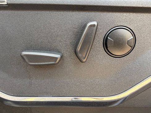 Used 2024 Ford F150 Lariat AWD/4WD image 22