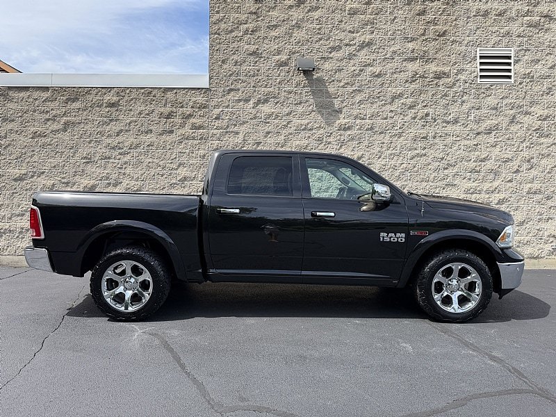 Used 2017 RAM 1500 Laramie w/ Convenience Group AWD/4WD image 2