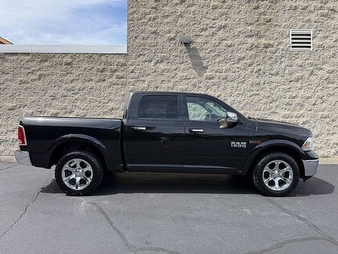 Used 2017 RAM 1500 Laramie w/ Convenience Group AWD/4WD image 2
