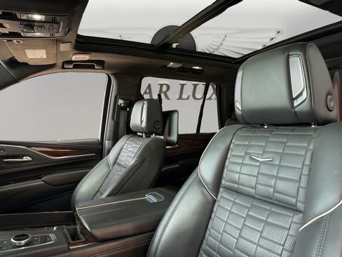 Used 2021 Cadillac Escalade Sport Platinum w/ LPO, ONYX Package AWD/4WD image 9