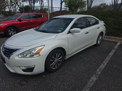Used 2014 Nissan Altima 2.5 S w/ Sport Value Package