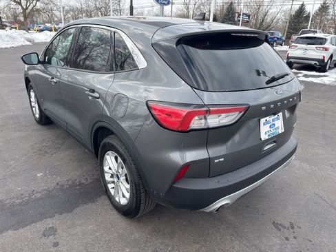 Used 2022 Ford Escape SE w/ Cold Weather Package image 5