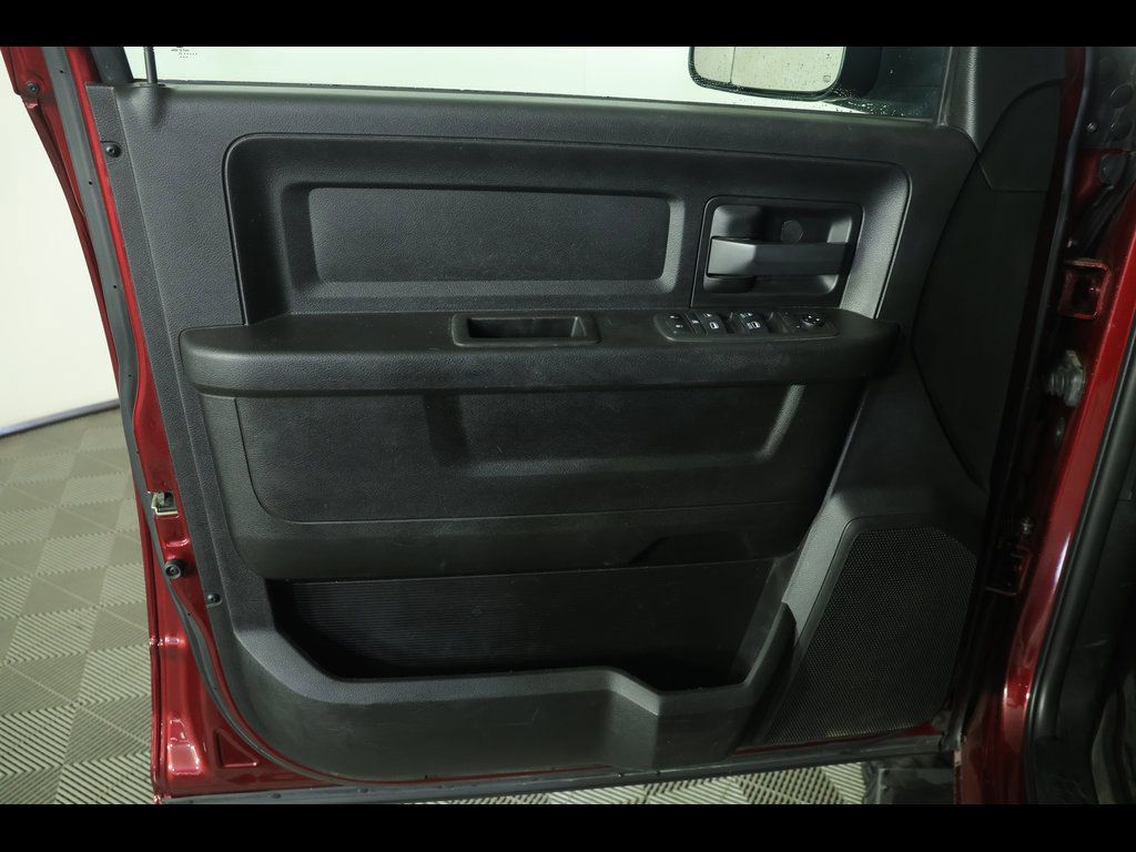 Used 2021 RAM 2500 Tradesman w/ Chrome Appearance Group AWD/4WD image 15