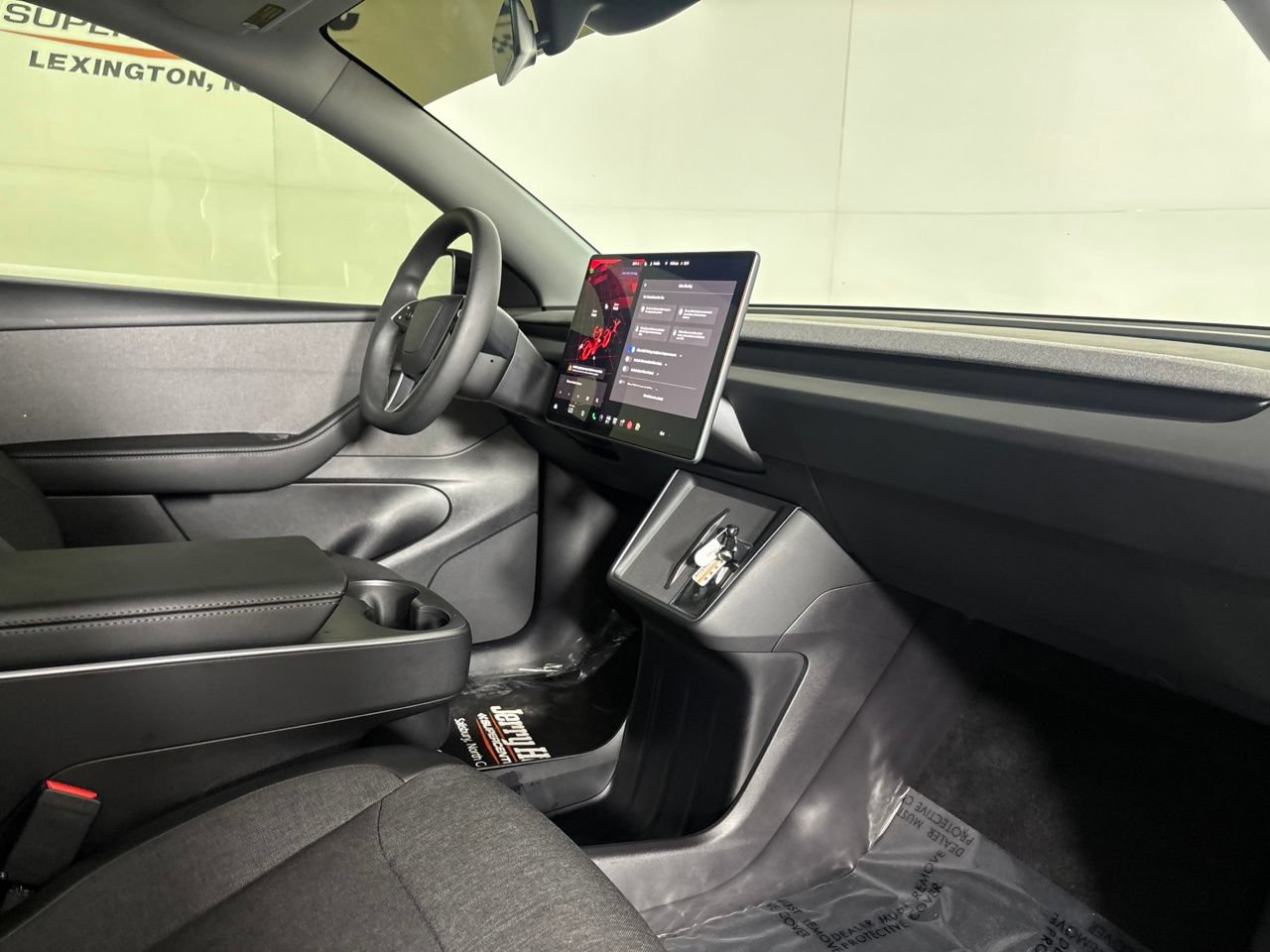 Used 2026 Tesla Model Y 2WD image 23