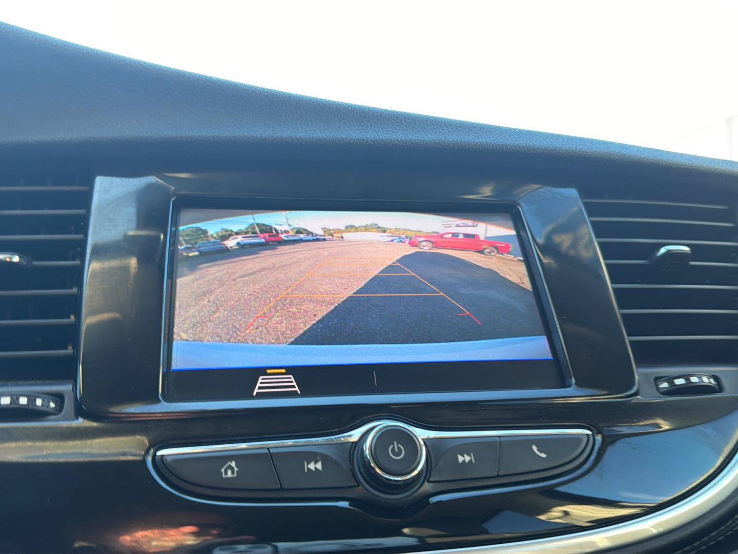Used 2022 Buick Encore Preferred w/ Safety Package FWD image 10