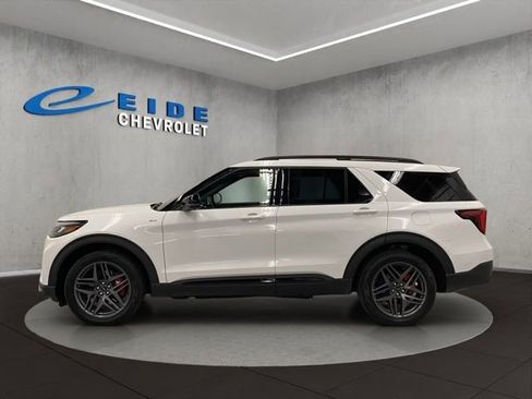 Used 2025 Ford Explorer ST-Line w/ Premium Package AWD/4WD image 5