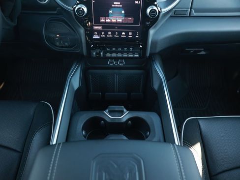 New 2026 RAM 3500 Laramie AWD/4WD image 28