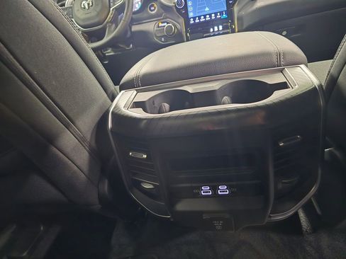 Certified 2025 RAM 1500 Big Horn RWD image 38