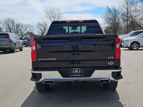 Used 2025 Chevrolet Silverado 1500 LTZ w/ LTZ Convenience Package II AWD/4WD image 23