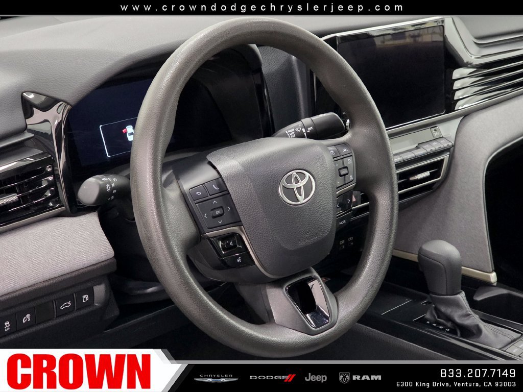 Used 2025 Toyota Camry LE FWD image 22