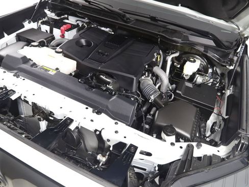 Used 2024 Toyota Tundra SR5 w/ SR5 Convenience Package AWD/4WD image 17