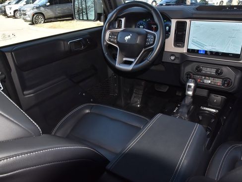 Certified 2025 Ford Bronco Outer Banks image 15