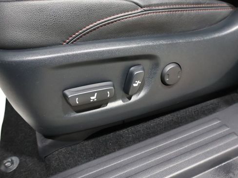 Used 2022 Toyota 4Runner TRD Off-Road Premium image 12