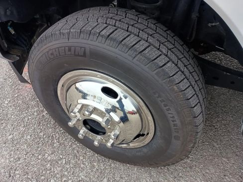 Used 2022 Ford F350 XLT image 8