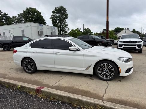 Used 2018 BMW 530e RWD image 5