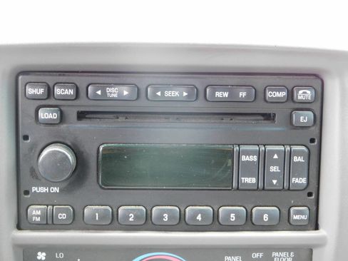 Used 2003 Ford F150 XLT image 14