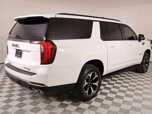 Used 2025 GMC Yukon XL AT4 w/ AT4 Premium Package image 22