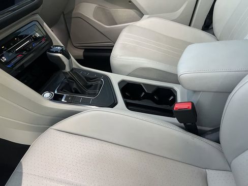 Certified 2023 Volkswagen Tiguan SE w/ Panoramic Sunroof Package image 26