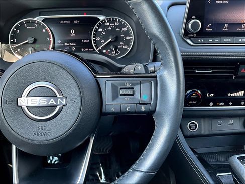 Used 2023 Nissan Rogue SL AWD/4WD image 15