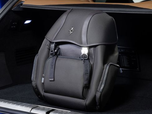 Used 2024 Ferrari Purosangue image 18