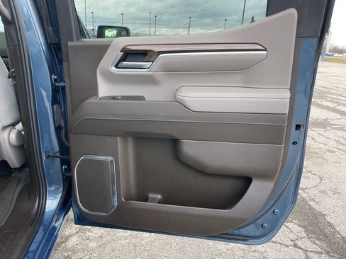 Used 2024 Chevrolet Silverado 1500 LT w/ Z71 Off-Road Package image 23