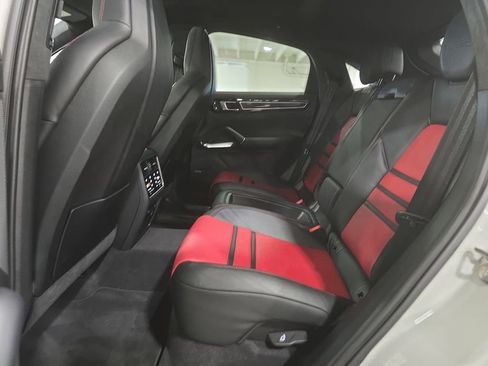 Certified 2023 Porsche Cayenne Turbo S AWD/4WD image 22