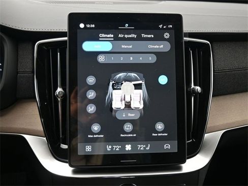 New 2026 Volvo XC90 B6 Plus image 25