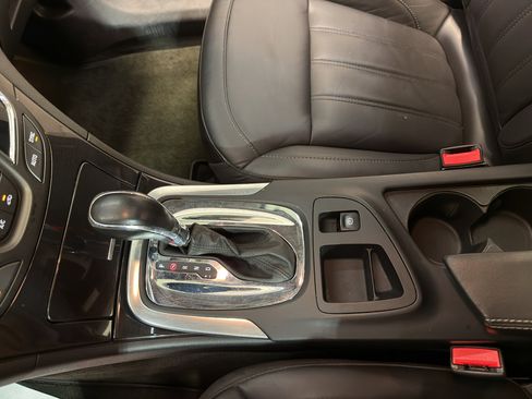 Used 2016 Buick Regal AWD image 20