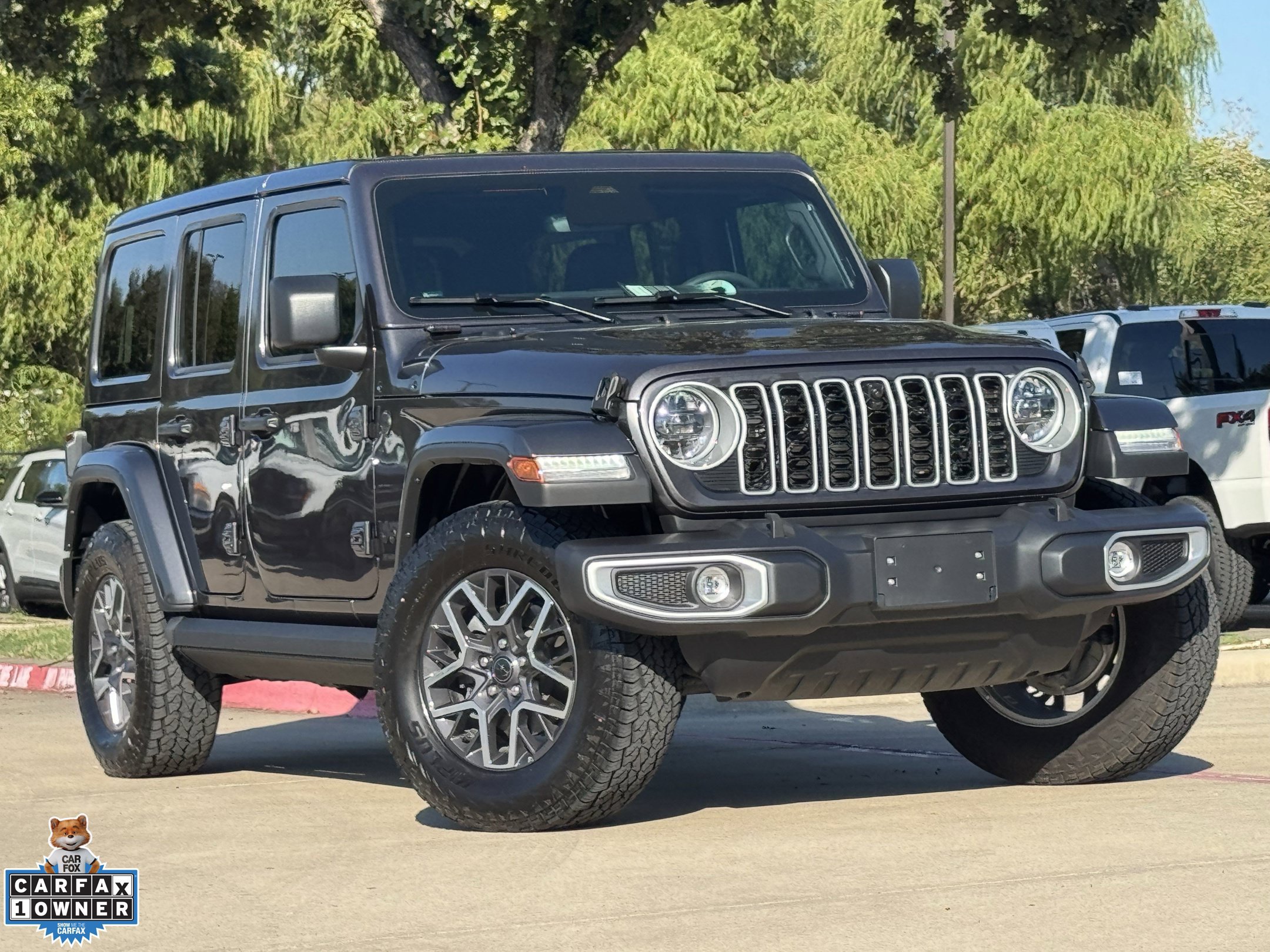 Used 2026 Jeep Wrangler Unlimited Sahara AWD/4WD image 2