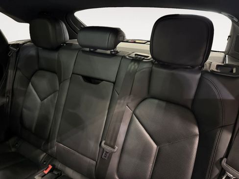 Used 2018 Porsche Macan S image 14