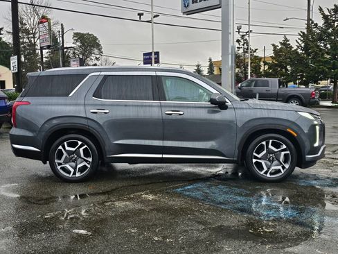 Used 2023 Hyundai Palisade Limited image 8