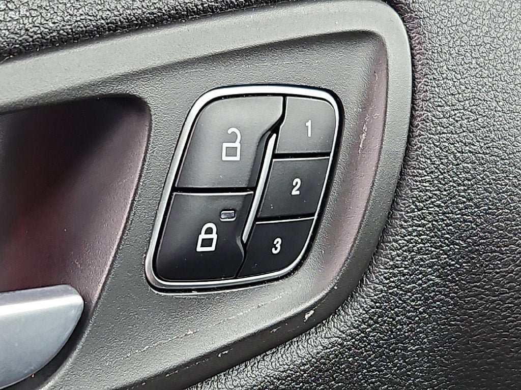 Used 2017 Ford Escape Titanium FWD image 24
