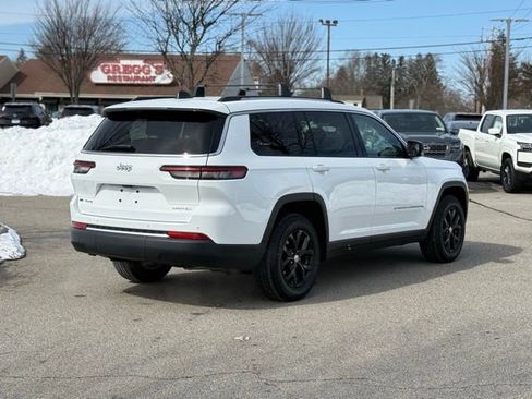 Used 2022 Jeep Grand Cherokee L Limited image 8
