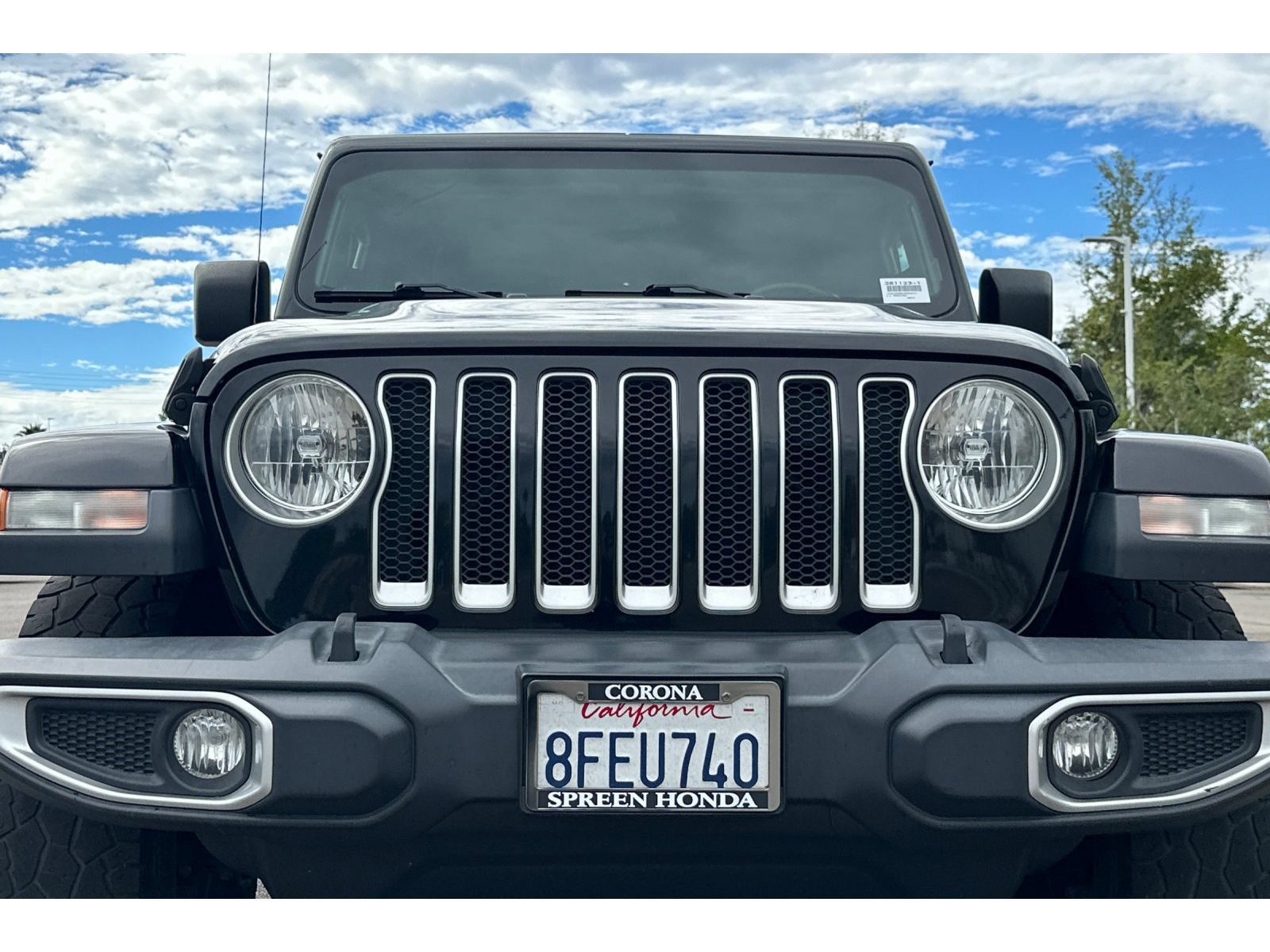 Used 2018 Jeep Wrangler Unlimited Sahara AWD/4WD image 13