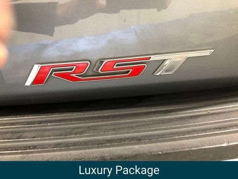 Certified 2022 Chevrolet Suburban RST w/ Sport Performance Package AWD/4WD image 5