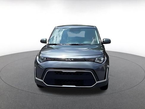 Used 2025 Kia Soul LX w/ LX Technology Package FWD image 3