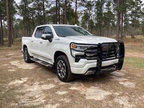 Used 2025 Chevrolet Silverado 1500 High Country w/ Z71 Off-Road Package image 7