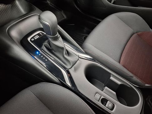 Used 2024 Toyota Corolla SE image 21