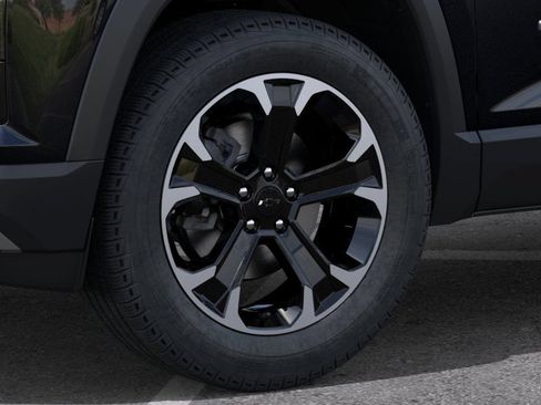 New 2027 Chevrolet Equinox LT w/ LPO, Floor Liner Package FWD image 9