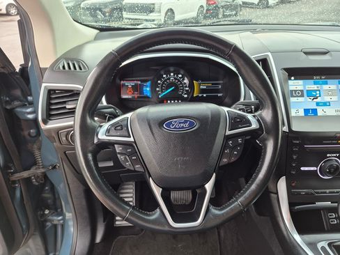 Used 2016 Ford Edge Titanium AWD/4WD image 17