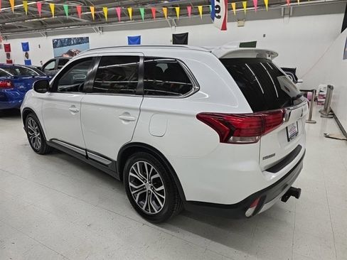 Used 2018 Mitsubishi Outlander SEL image 4