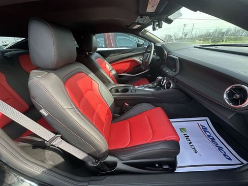 Used 2024 Chevrolet Camaro LT w/ Technology Package RWD image 23
