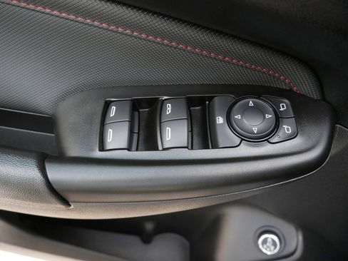 Used 2024 Chevrolet TrailBlazer RS w/ Convenience Package AWD/4WD image 17