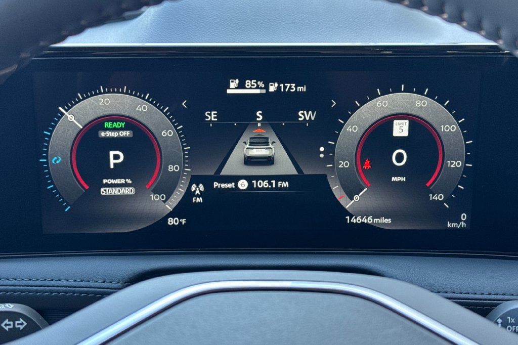 Used 2024 Nissan Ariya AWD image 24