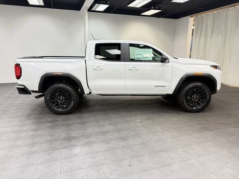 New 2026 GMC Canyon Elevation image 7